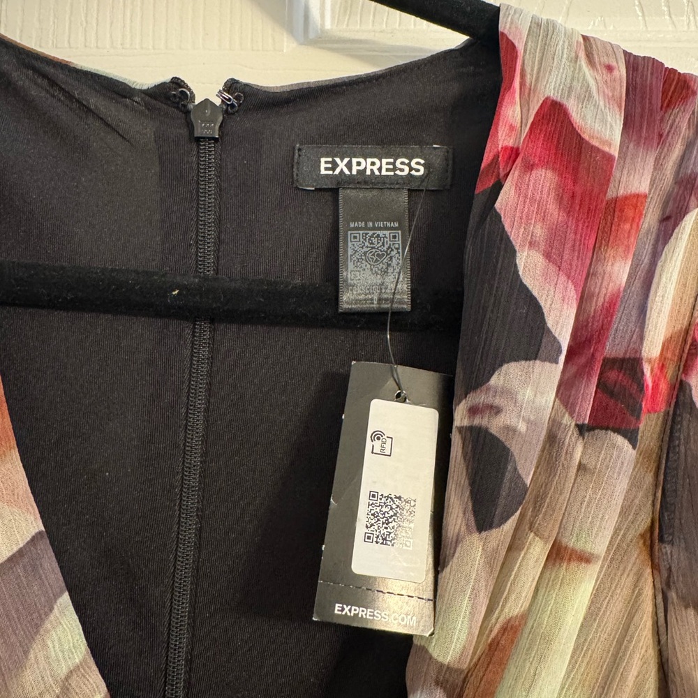 Express Multicolor Floral Ruched Mini Dress - Picture 2 of 4